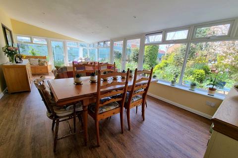 77 Hanson Park, Northam, Bideford, EX39 3SB