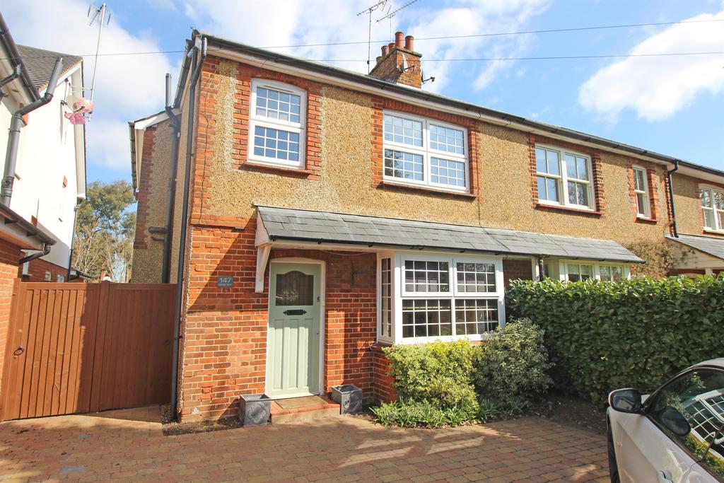 Hertford Road, Stevenage, SG2 8ST 3 bed semidetached house £450,000