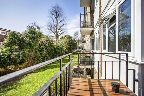 21 Thursley Gardens, London, SW19 6JT