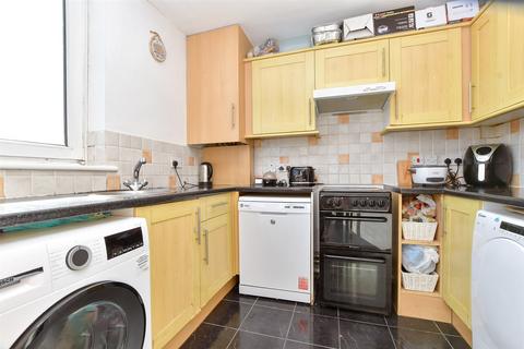 2 bedroom flat for sale, Wickham Road, Shirley, Croydon, Surrey