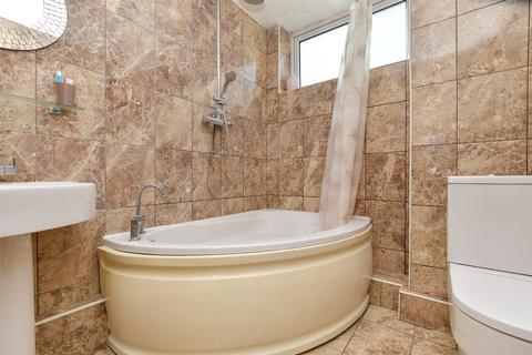 2 bedroom flat for sale, Wickham Road, Shirley, Croydon, Surrey
