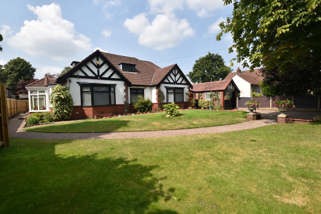 Cornhill Road, Davyhulme, M41 4 bed detached bungalow £725,000