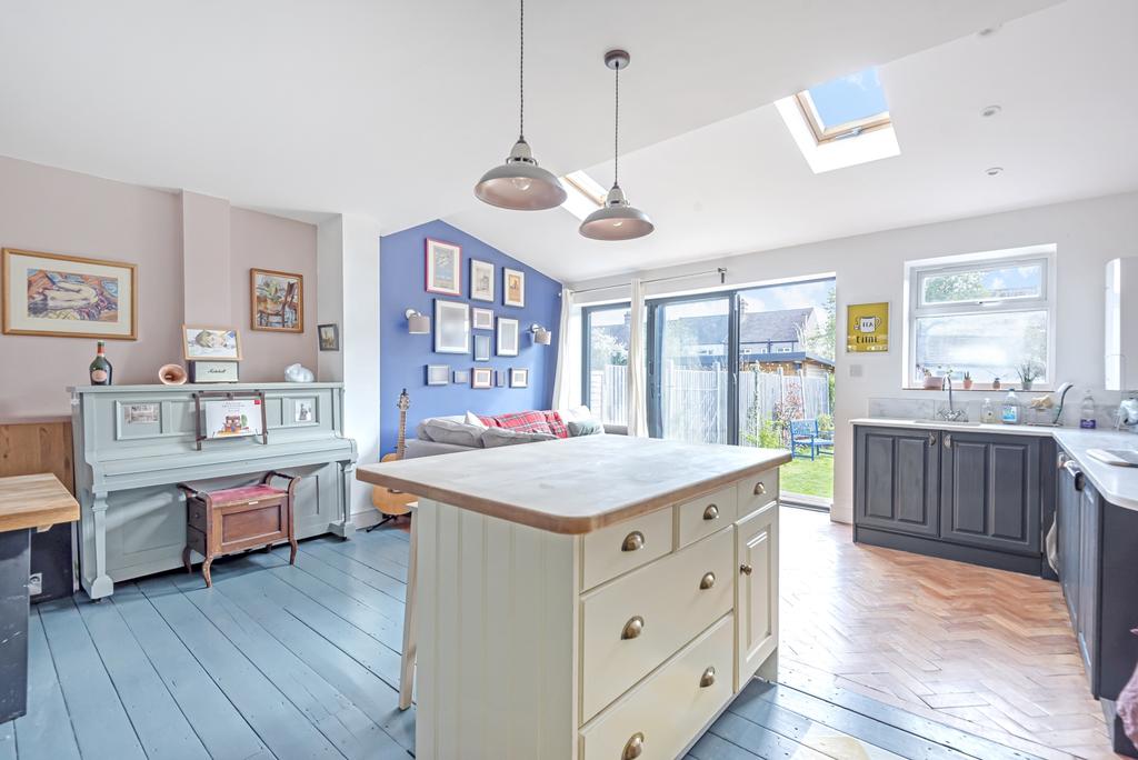 Kitchen 4