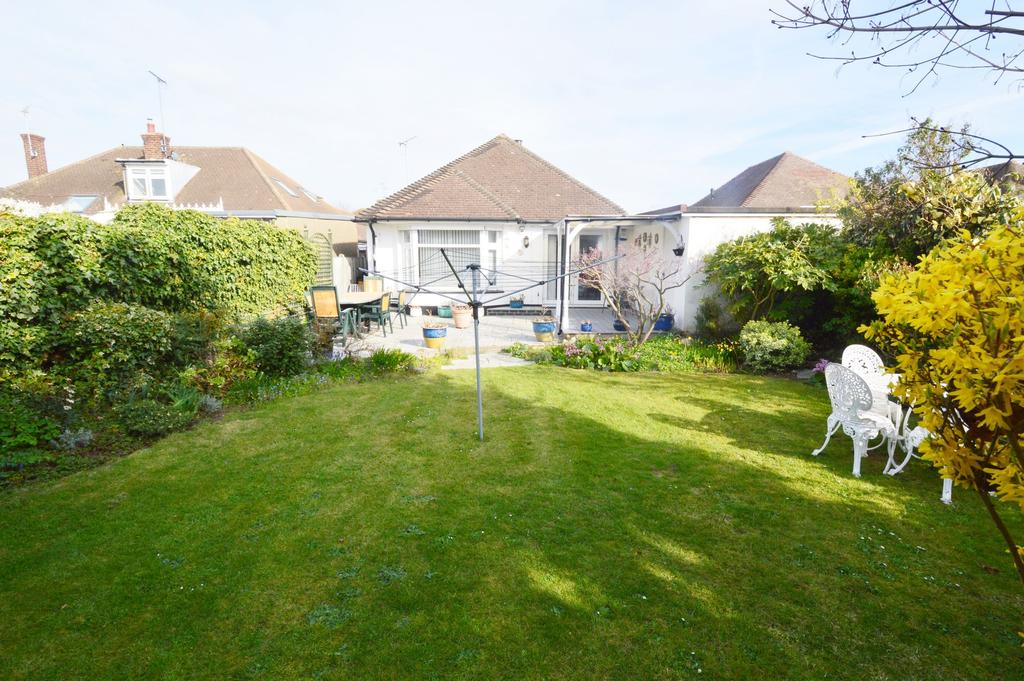 Marcus Avenue, Thorpe Bay, SS1 2 bed bungalow £640,000