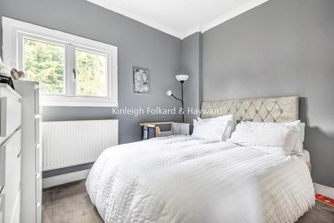 99c Bromley Road, Catford, London, SE6 2UF