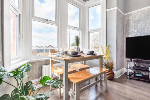 99c Bromley Road, Catford, London, SE6 2UF