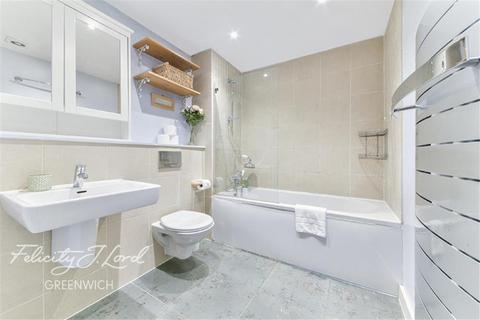 2 bedroom flat to rent, Woolwich Road, SE10