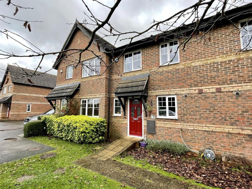 Besom Court, Tadley, RG26 2 bed terraced house £1,095 pcm (£253 pw)