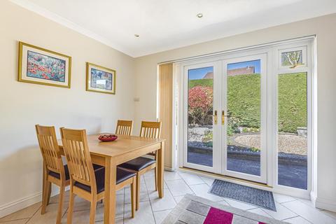 7 Burdock Close, Lightwater, GU18 5YP
