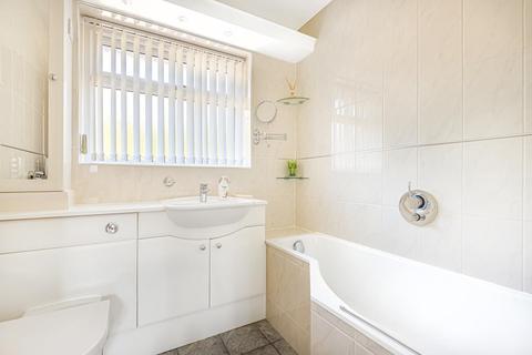 7 Burdock Close, Lightwater, GU18 5YP