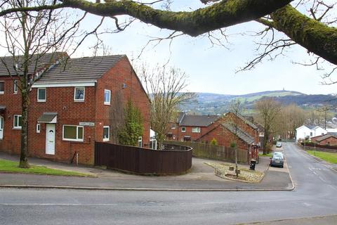 2 Chapels Brow, Darwen, BB3 0EW