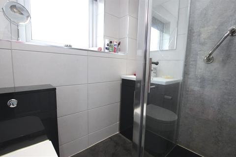 2 Chapels Brow, Darwen, BB3 0EW