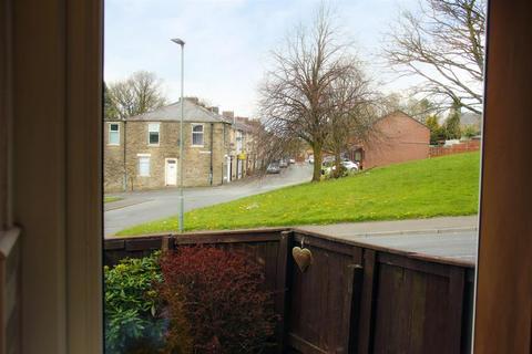 2 Chapels Brow, Darwen, BB3 0EW