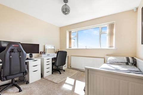 15 Pendle Road, Bingley, BD16 3NG