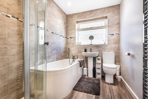 15 Pendle Road, Bingley, BD16 3NG