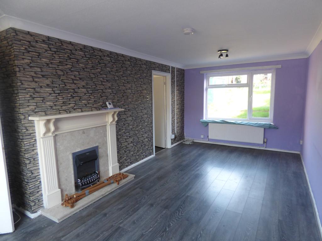 53 Sankey Road, Cannock, WS11 6DT 3 bed semidetached house £650 pcm