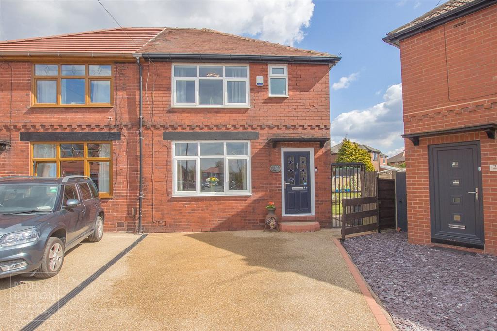 Berkeley Avenue, Chadderton, Oldham, OL9 3 bed semidetached house £