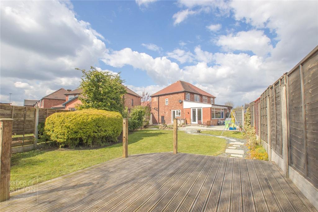 Berkeley Avenue, Chadderton, Oldham, OL9 3 bed semidetached house £