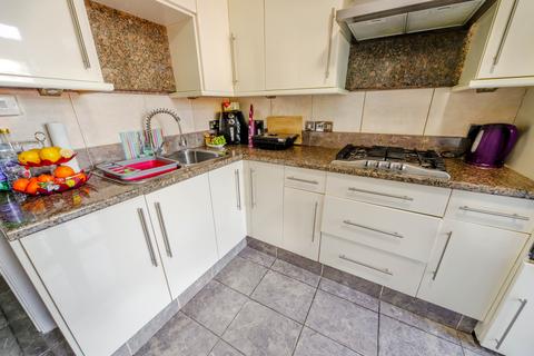 61 Medcalf Road, Enfield, EN3 6HJ