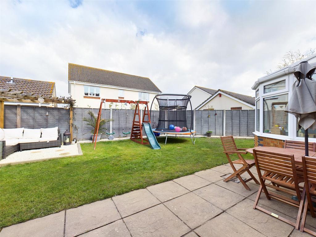 Thistle Close, Hoburne Farm... 4 bed house £550,000