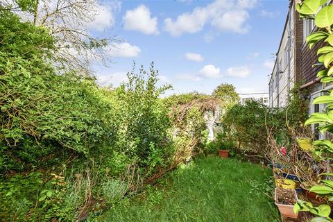 26 Juniper Square, Havant, PO9 1JA