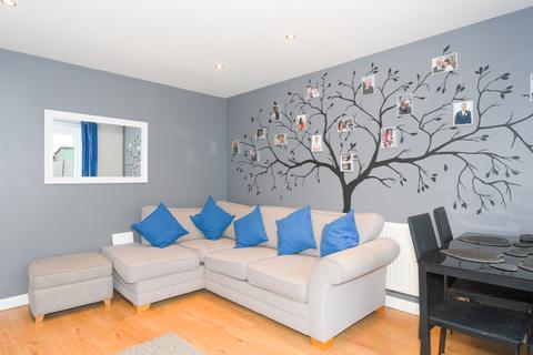 15 Ryebridge Close, Leatherhead, KT22 7QH