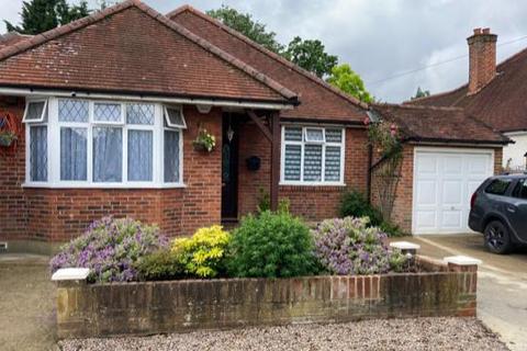 2 Bellmarsh Road, Addlestone, KT15 1QL