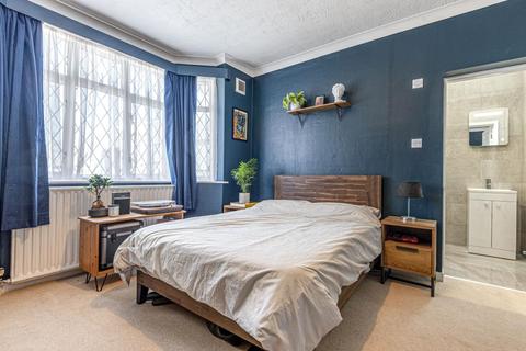 2 Bellmarsh Road, Addlestone, KT15 1QL