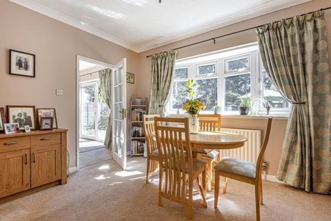 2 Bellmarsh Road, Addlestone, KT15 1QL