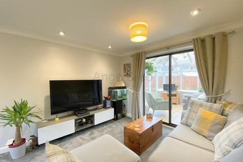 12 Bloomfield Way, Carlton Colville, Lowestoft, NR33 8TH
