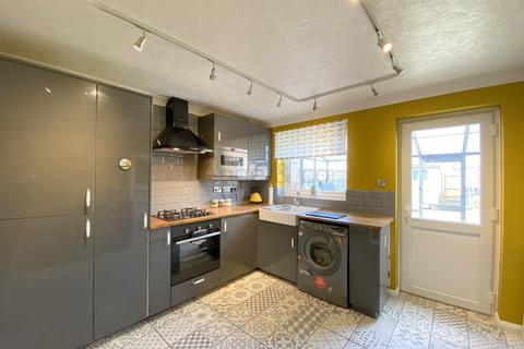 79 Avondale Road, Lowestoft, NR32 2HU