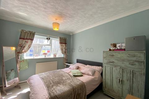 79 Avondale Road, Lowestoft, NR32 2HU