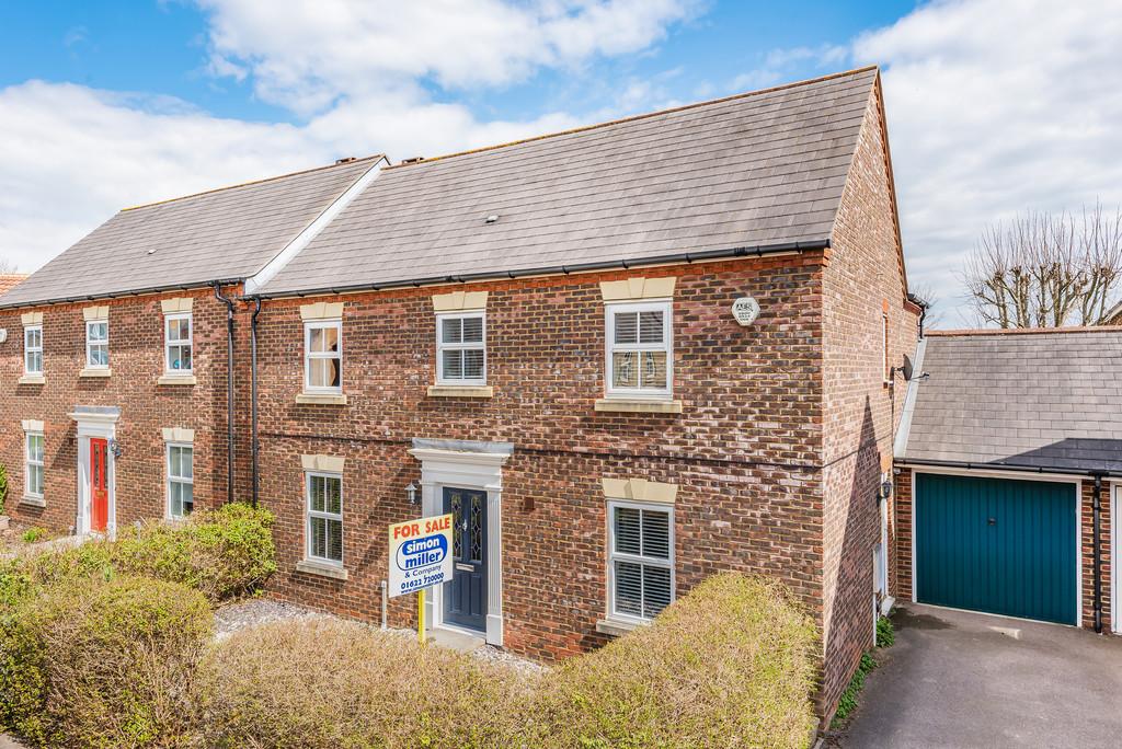 Westminster Square, Maidstone 4 bed semidetached house £500,000