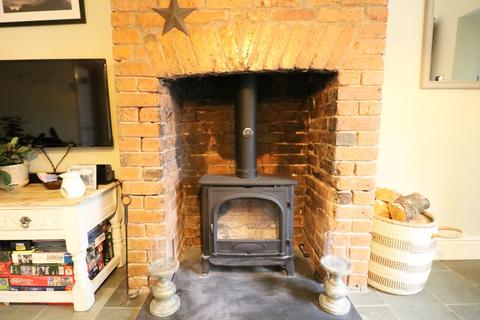 42 Castle Lane, Solihull, B92 8DB