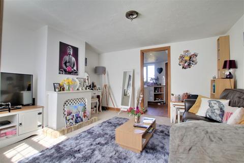 2 bedroom terraced house to rent, Dartford Road, March