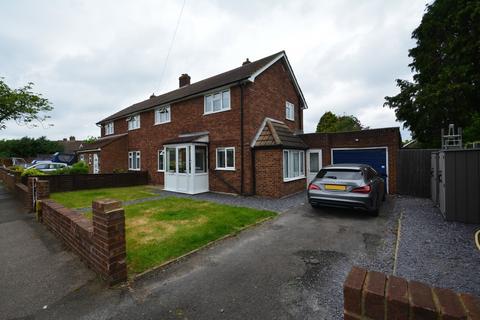 3 bedroom semi-detached house to rent, West Molesey