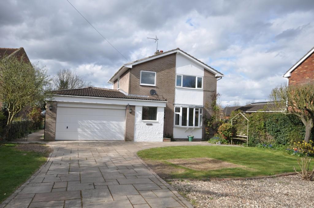 Trundle Lane, Fishlake 3 bed detached house £1,000 pcm (£231 pw)