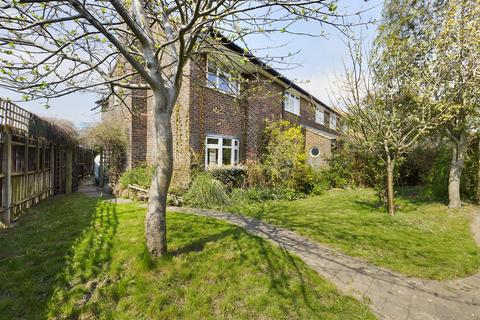 undefined, Trefoil Close, Horsham