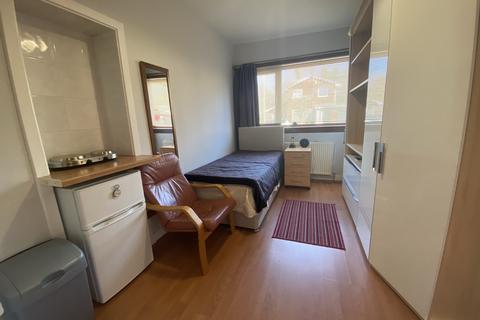 Studio to rent, Carcluie Crescent, Ayr KA7