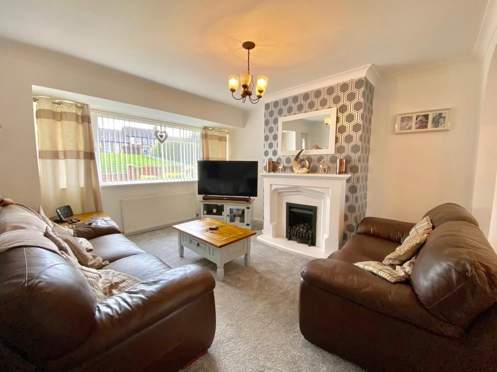 Bryans Leap, Burnopfield 3 bed semidetached house £179,950