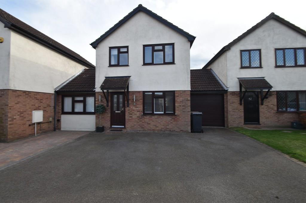 Longshots Close, Chelmsford, CM1 7DU 3 bed detached house £460,000
