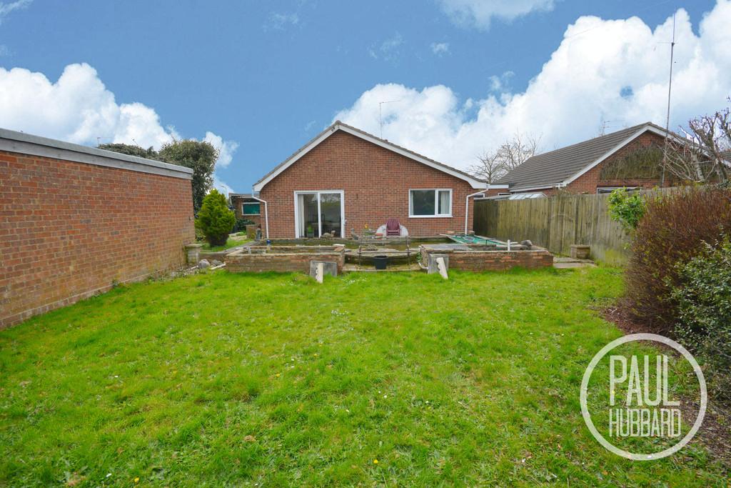 Sands Lane, Oulton Broad, Suffolk 3 bed detached bungalow £230,000