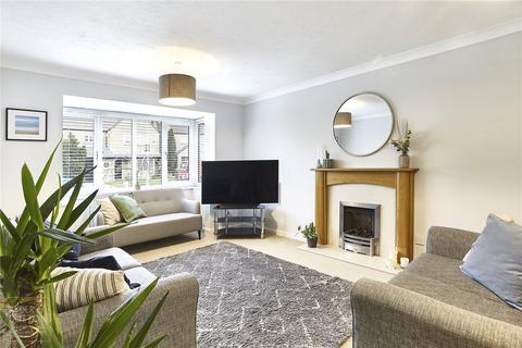 15 Lower Frenches Drive, Greenfield, Oldham, OL3 7JD