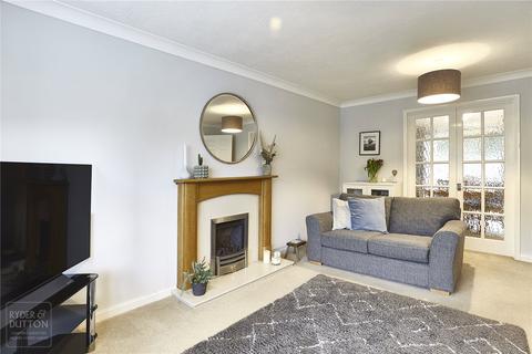 15 Lower Frenches Drive, Greenfield, Oldham, OL3 7JD