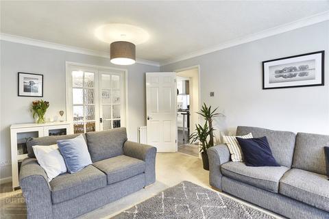 15 Lower Frenches Drive, Greenfield, Oldham, OL3 7JD