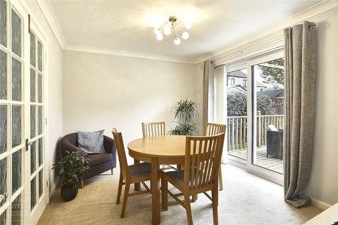 15 Lower Frenches Drive, Greenfield, Oldham, OL3 7JD