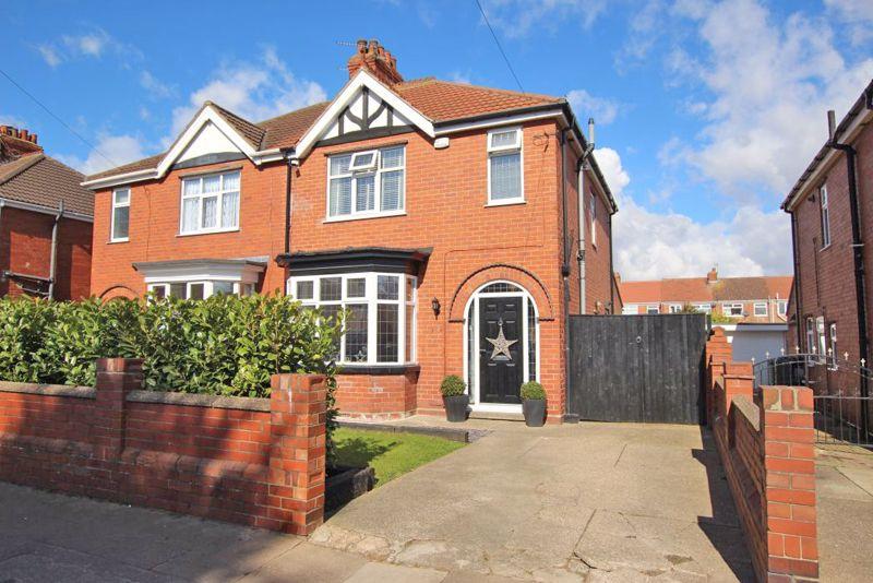 HIGHGATE, CLEETHORPES 3 bed semidetached house £225,000