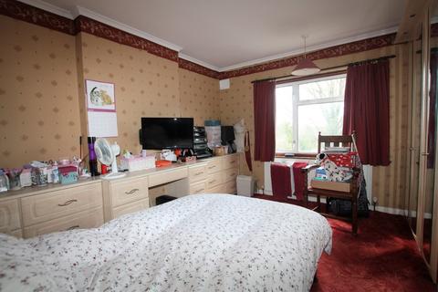 39 Herne Road, Surbiton, KT6 5BX