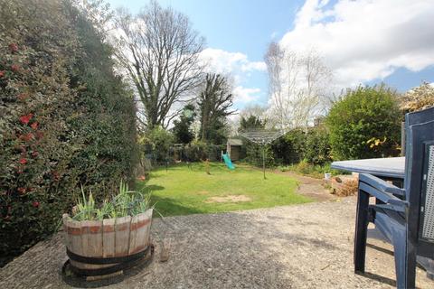 39 Herne Road, Surbiton, KT6 5BX