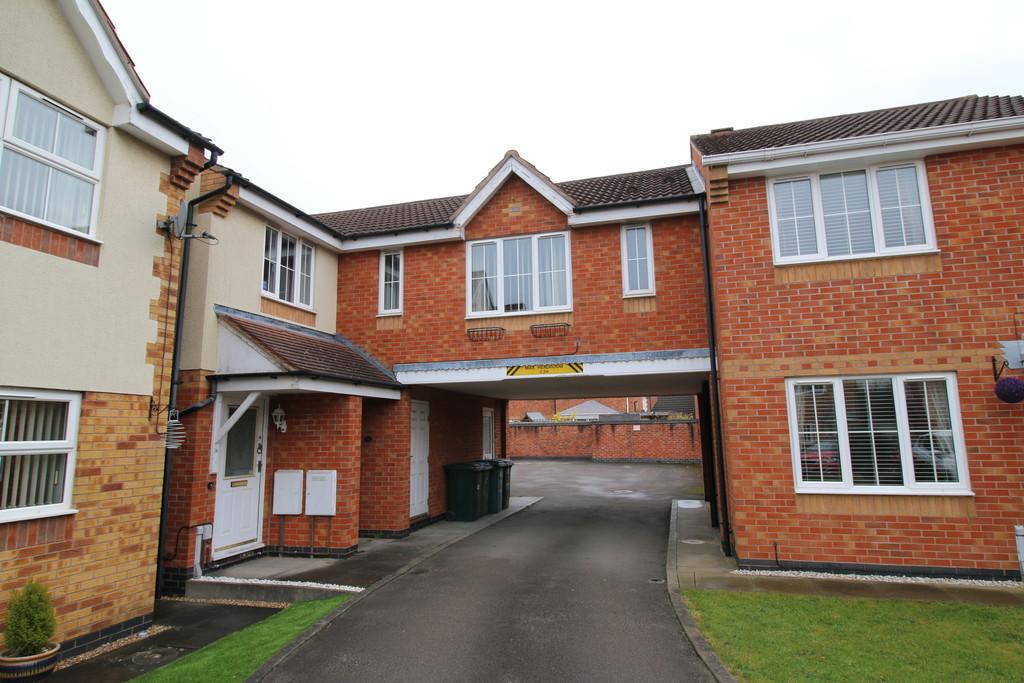 Moore Close, Longford, Coventry 1 bed apartment £525 pcm (£121 pw)